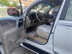 تۆیۆتا لاند کروزەر